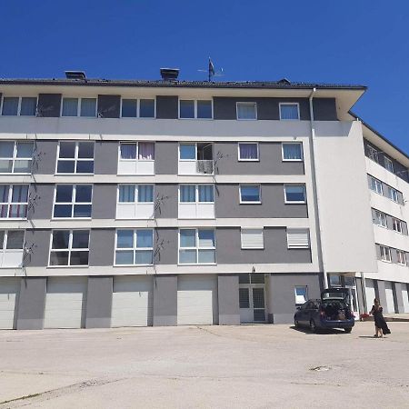 קופרס Apartmani Ivona מראה חיצוני תמונה