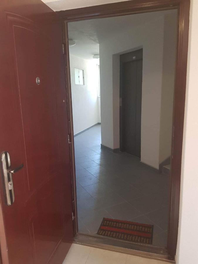 קופרס Apartmani Ivona מראה חיצוני תמונה