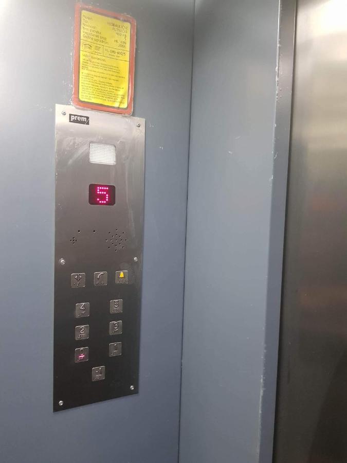קופרס Apartmani Ivona מראה חיצוני תמונה