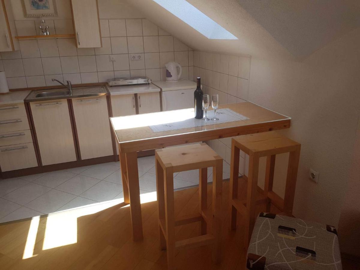 קופרס Apartmani Ivona מראה חיצוני תמונה