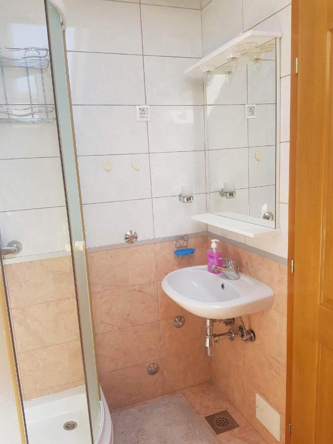 קופרס Apartmani Ivona מראה חיצוני תמונה