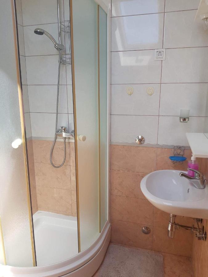 קופרס Apartmani Ivona מראה חיצוני תמונה